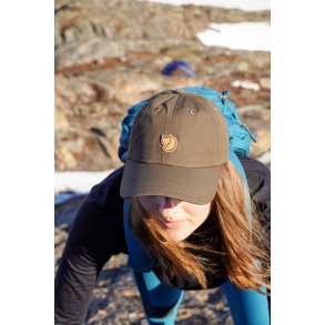 Huer & Caps / Nasat Teqqiallu