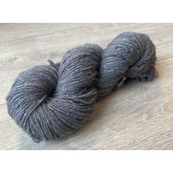 Qiviut Standard Moskusgarn 1-trds lbelngde 400 m, ca. 50 gram Naturfarvet