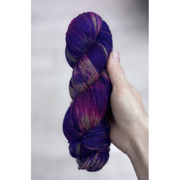 Qiviut Standard Moskusgarn 2 tr�ds l�bel�ngde 360 m, ca. 50 gram Pink Lilla