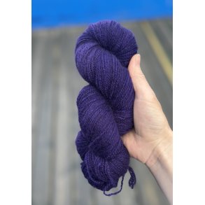 Qiviut Standard Moskusgarn 2 trds lbelngde 360 m, ca. 50 gram Lilla