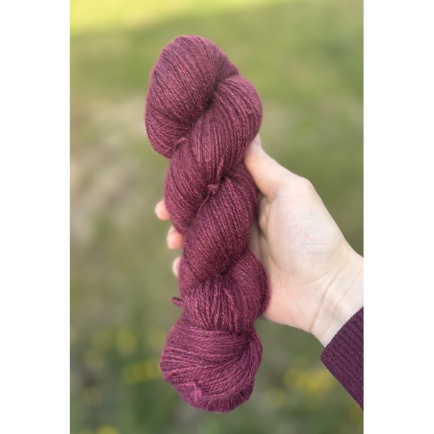 Qiviut Standard Moskusgarn 2 trds lbelngde 360 m, ca. 50 gram UNIKA