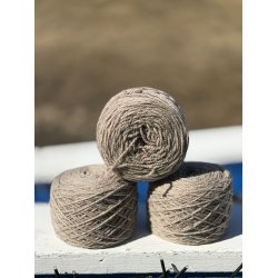 50% moskus, 50% lammeuld, natur, 2-tr�ds, ca. 50 gram 200 meter