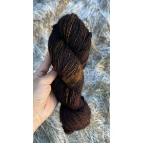 Qiviut Standard Moskusgarn 2 trds lbelngde 360 m, ca. 50 gram Brown