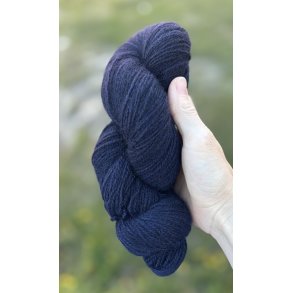 Qiviut Standard Moskusgarn 2 trds lbelngde 360 m, ca. 50 gram Navy