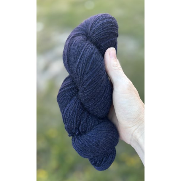 Qiviut Standard Moskusgarn 2 trds lbelngde 360 m, ca. 50 gram Navy