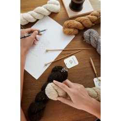 Isager Tweed, 50 g lbelngde 200 meter pr. 50 gram